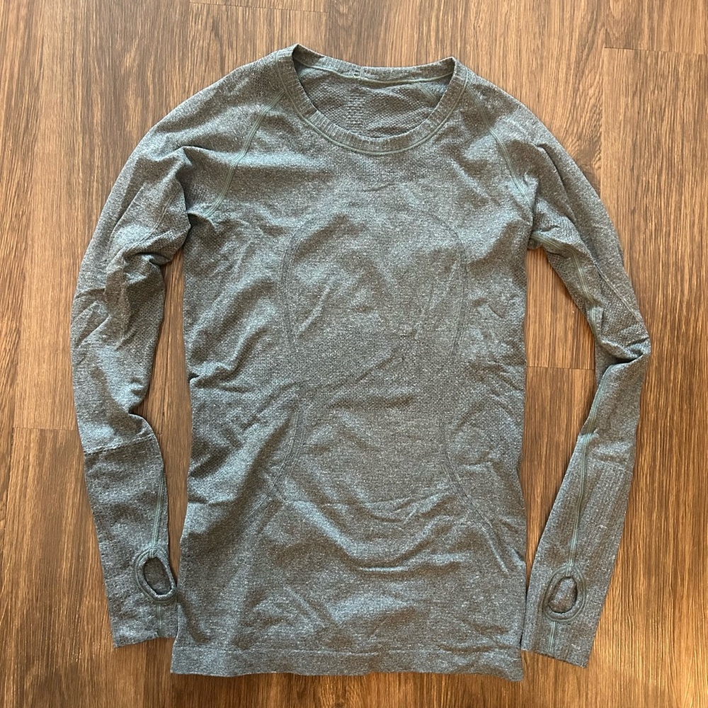 lululemon athletica Gray Long Sleeve Tee Classic Design